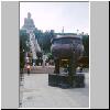 Lantau Island - Treppenaufgang zur bronzenen Buddha-Statue im Klosterkomplex Po Lin (260 Stufen)
