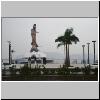 Macau - &ouml;kumenisches Zentrum mit der Bronzestatue der G&ouml;ttin der Barmherzigkeit, Kun Iam, an der Ostk&uuml;ste von Macau, dahinter die Insel Taipa