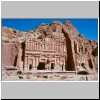 Petra - K&ouml;nigsgr&auml;ber: das Palastgrab (Bildmitte) und das Korinthische Grab (rechts)