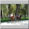 Mexiko City - Polizisten in traditionellen Uniformen im Alameda-Park