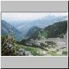 Unterwegs vom Tal Dolina Pieciu Stawów Polskich nach Morskie Oko (Bergsee Meeresauge); Standort etwa zwischen den Gipfeln Swistowa Czuba und Swistówka Roztocka, Blick nach Osten Richtung Tal Dolina Rybiego Potoku, hinten Berge in der Slowakei