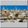 Kappadokien - Parkplatz vor dem Freilichtmuseum bei G&ouml;reme